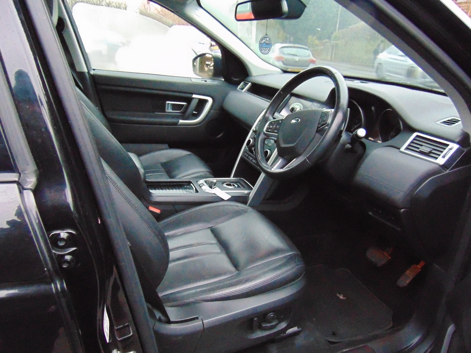 Used Land Rover Discovery Sport 2017 for sale - 77418578: Photo 5