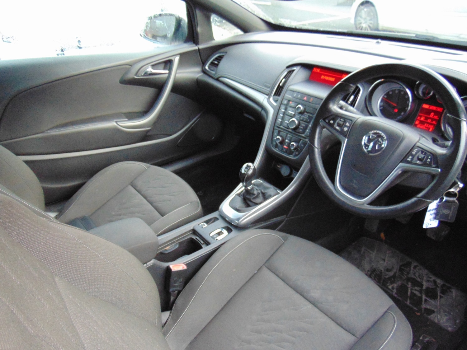 Used Vauxhall Cascada 2013 for sale - 76422445: Photo 7