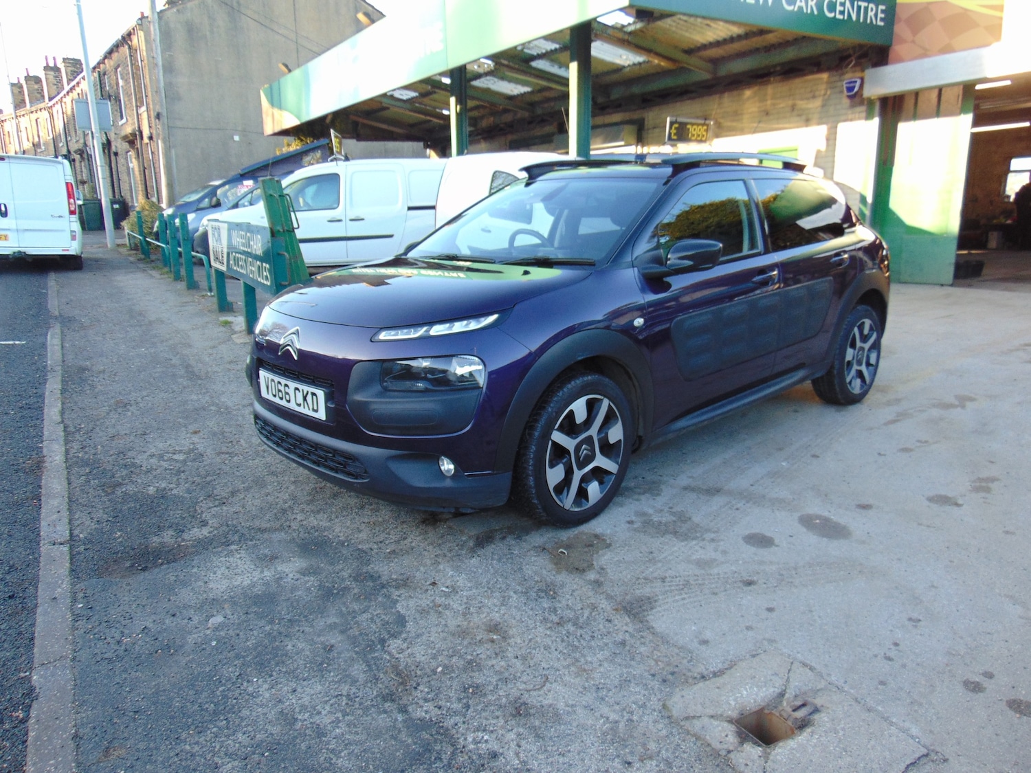 Used Citroen C4 Cactus 2017 for sale - 77085576: Photo 2