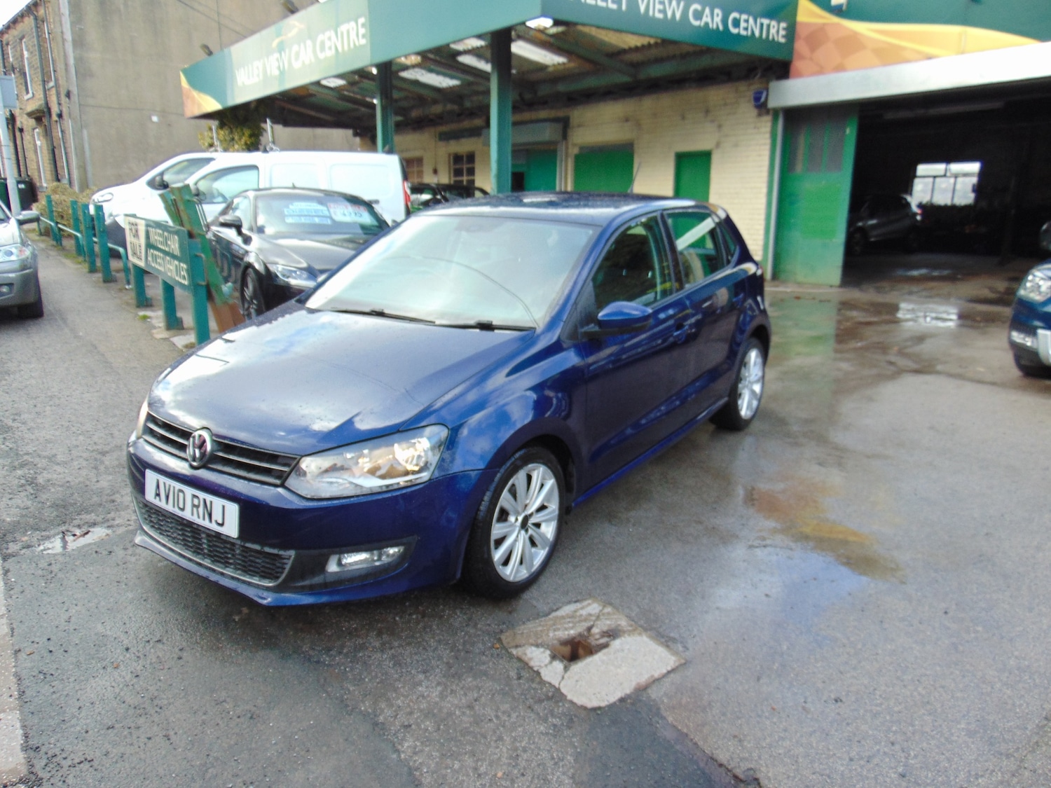 Used Volkswagen Polo 2010 for sale - 77630144: Photo 2