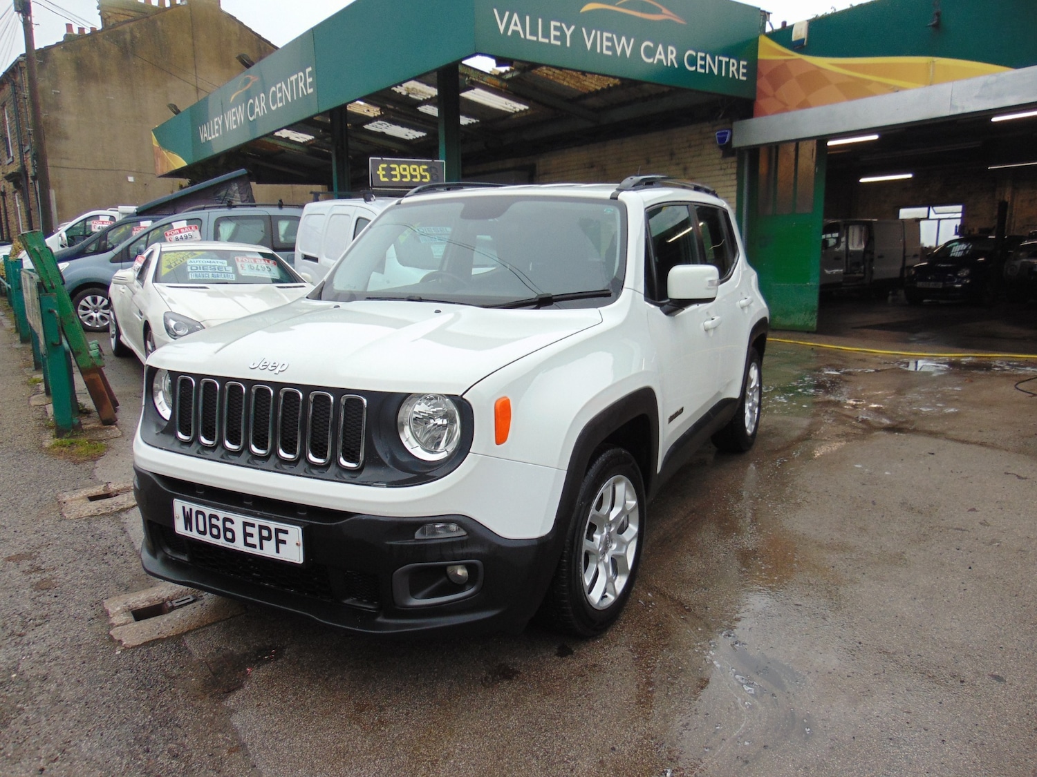 Used Jeep Renegade 2016 for sale - 77245670: Photo 2