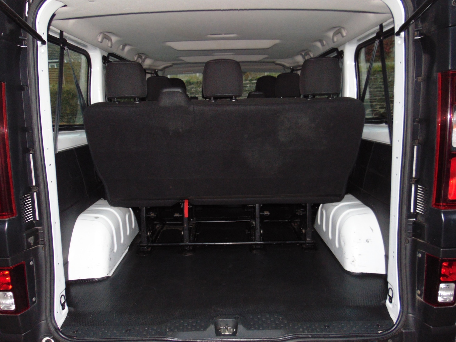 Used Vauxhall Vivaro 2017 for sale - 76413042: Photo 10