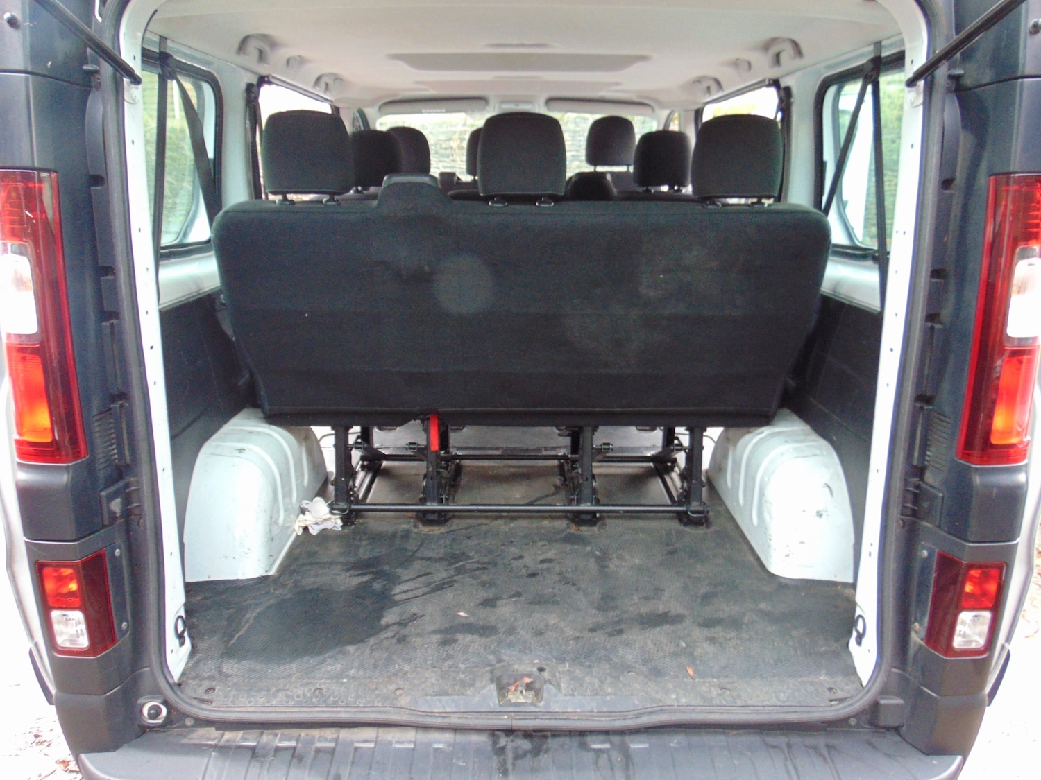 Used Vauxhall Vivaro 2017 for sale - 76413042: Photo 8