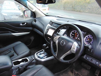 Used Nissan Navara 2017 for sale - 77297157: Photo