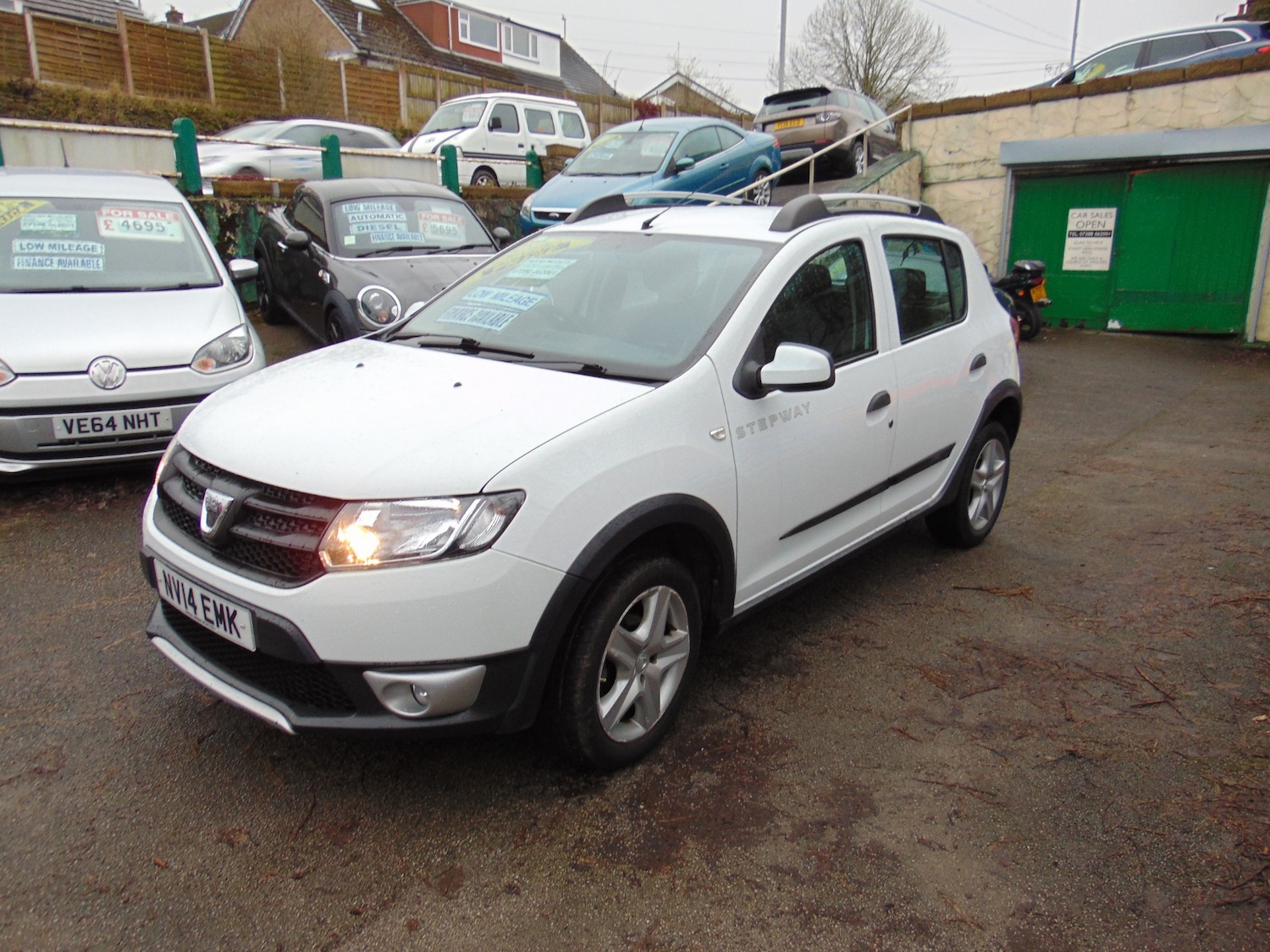 Used Dacia Sandero Stepway 2014 for sale - 77417668: Photo 2