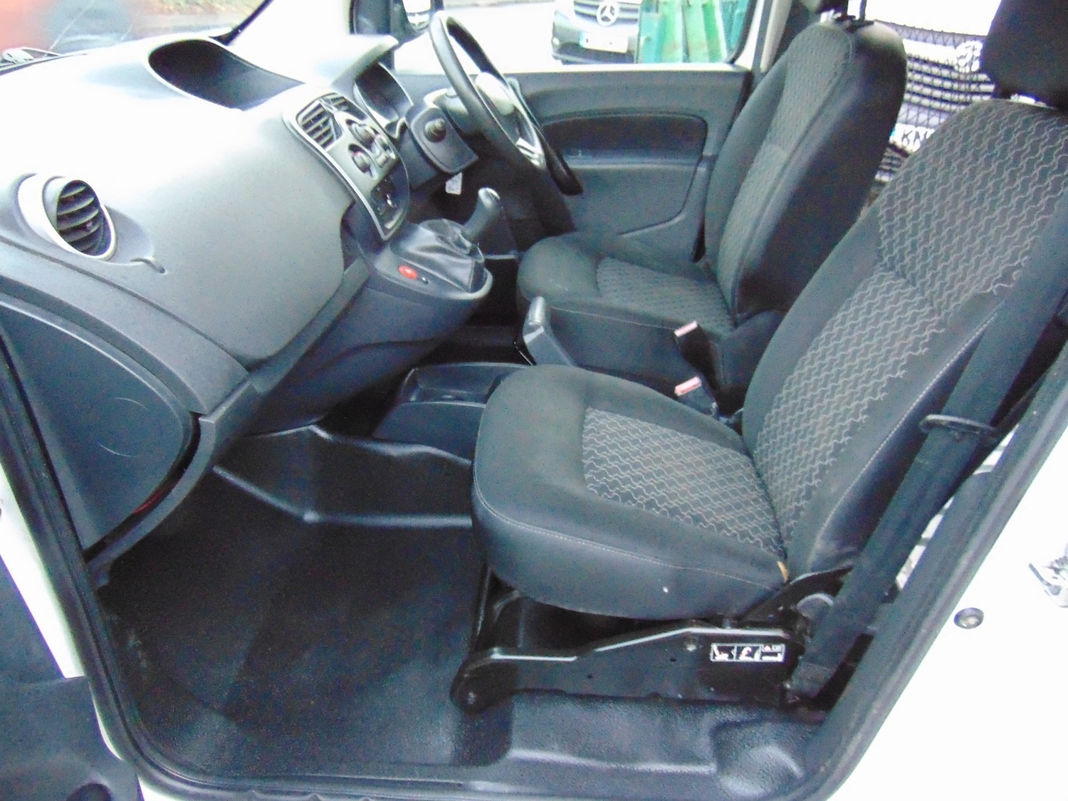 Used Renault Kangoo 2015 for sale - 76718870: Photo 8