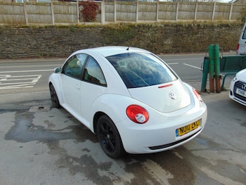 Used Volkswagen Beetle 2010 for sale - 77664955: Photo