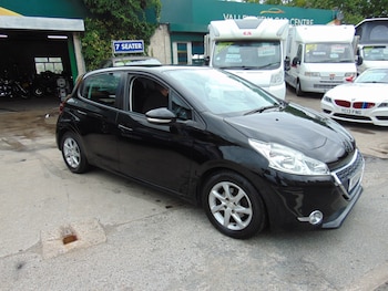 Used Peugeot 208 2014 for sale - 79352021: Photo