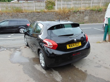 Used Peugeot 208 2014 for sale - 79352021: Photo