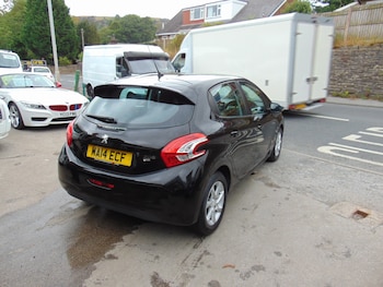 Used Peugeot 208 2014 for sale - 79352021: Photo