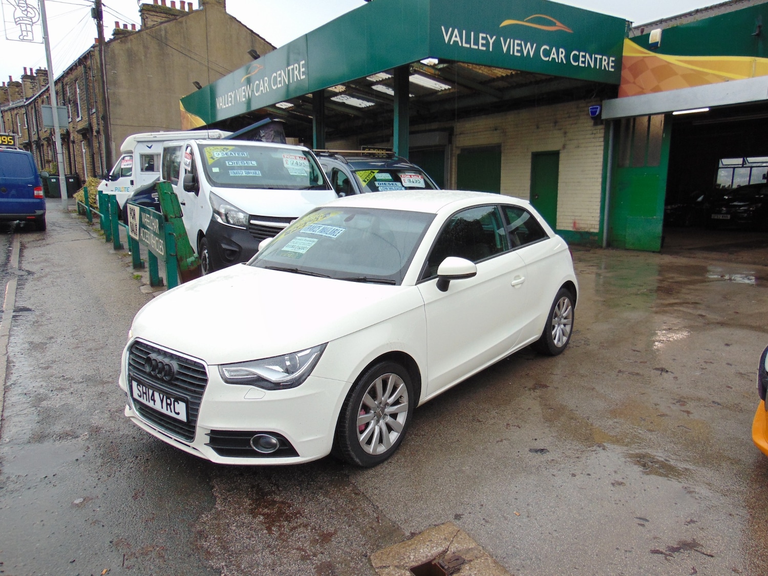 Used Audi A1 2014 for sale - 76946128: Photo 2