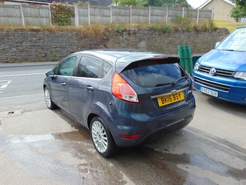Used Ford Fiesta 2015 for sale - 79456337: Photo