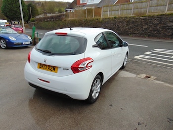 Used Peugeot 208 2013 for sale - 77605558: Photo