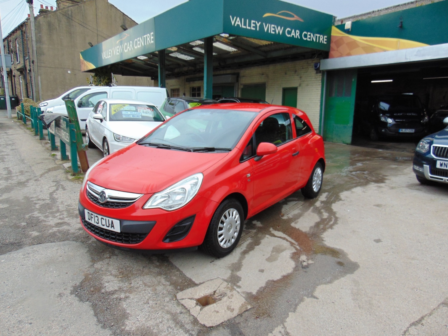 Used Vauxhall Corsa 2013 for sale - 77651661: Photo 2