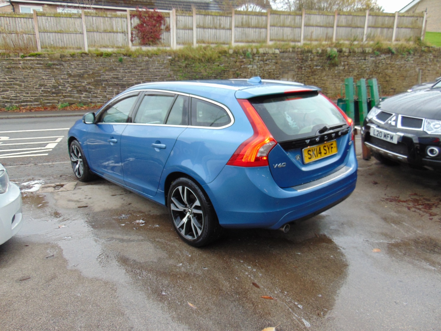Used Volvo V60 2014 for sale - 76531596: Photo 3