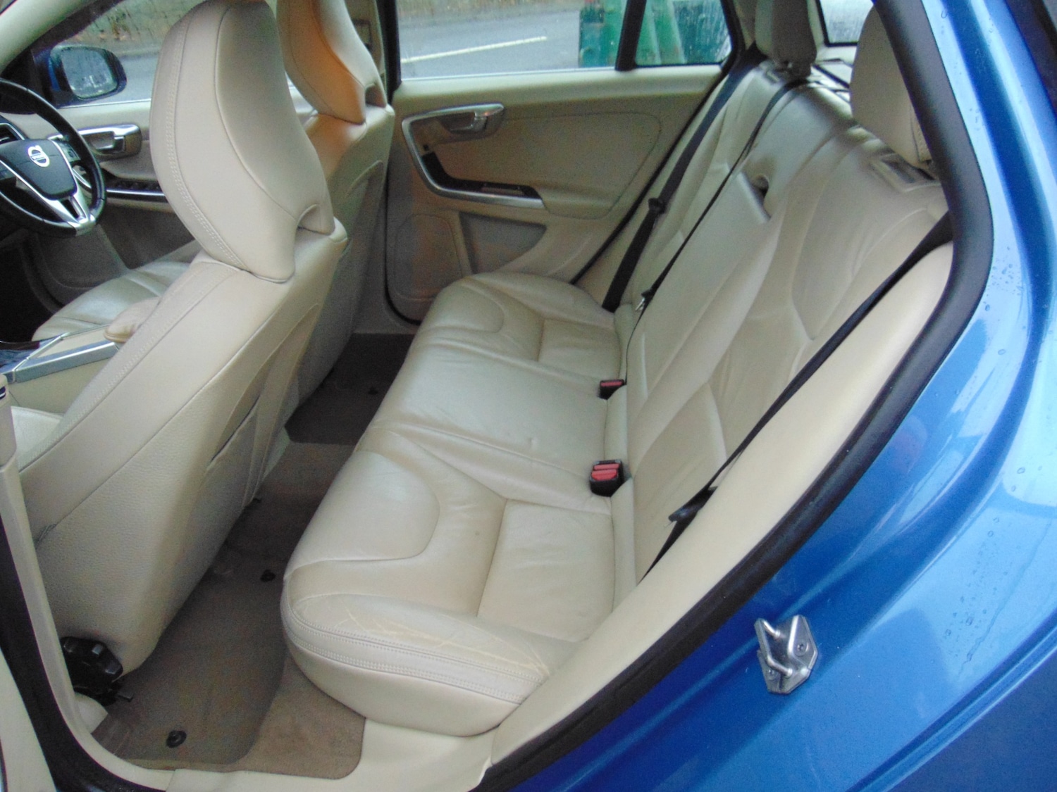 Used Volvo V60 2014 for sale - 76531596: Photo 6