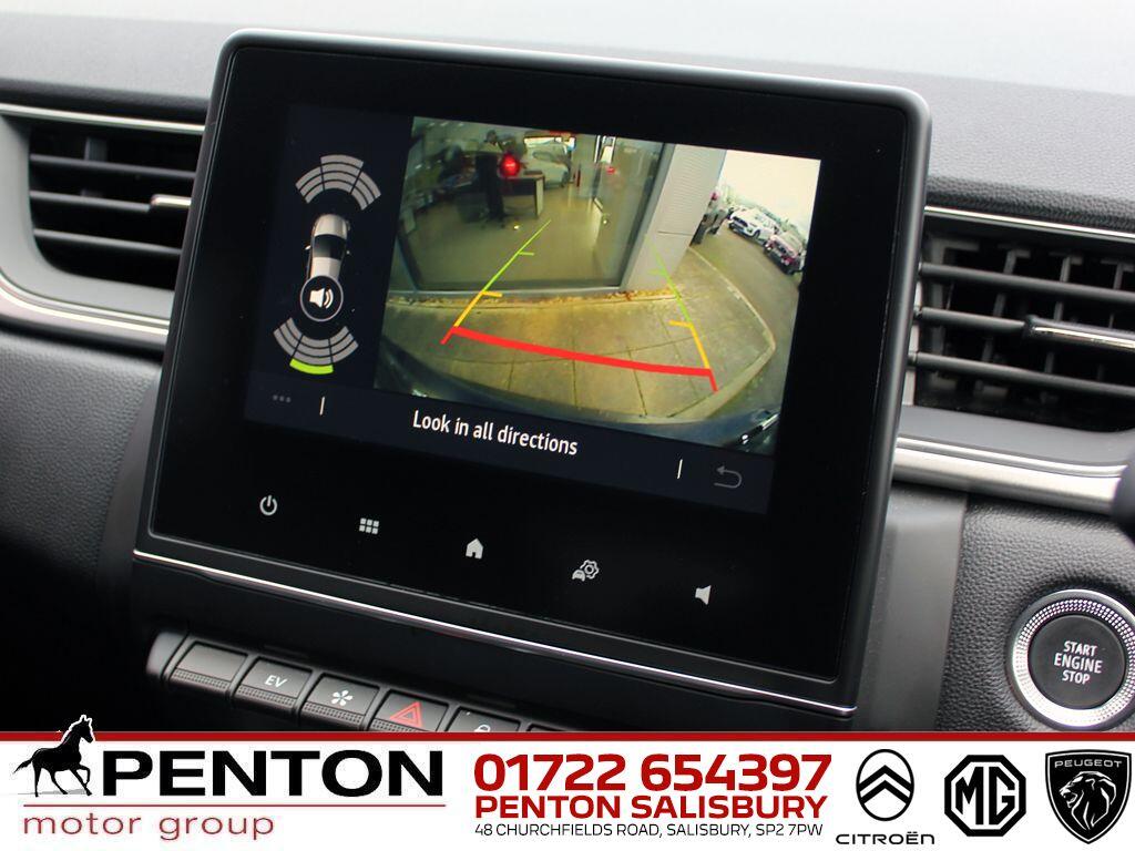 Used Renault Captur 2023 for sale - 76898680: Photo 11