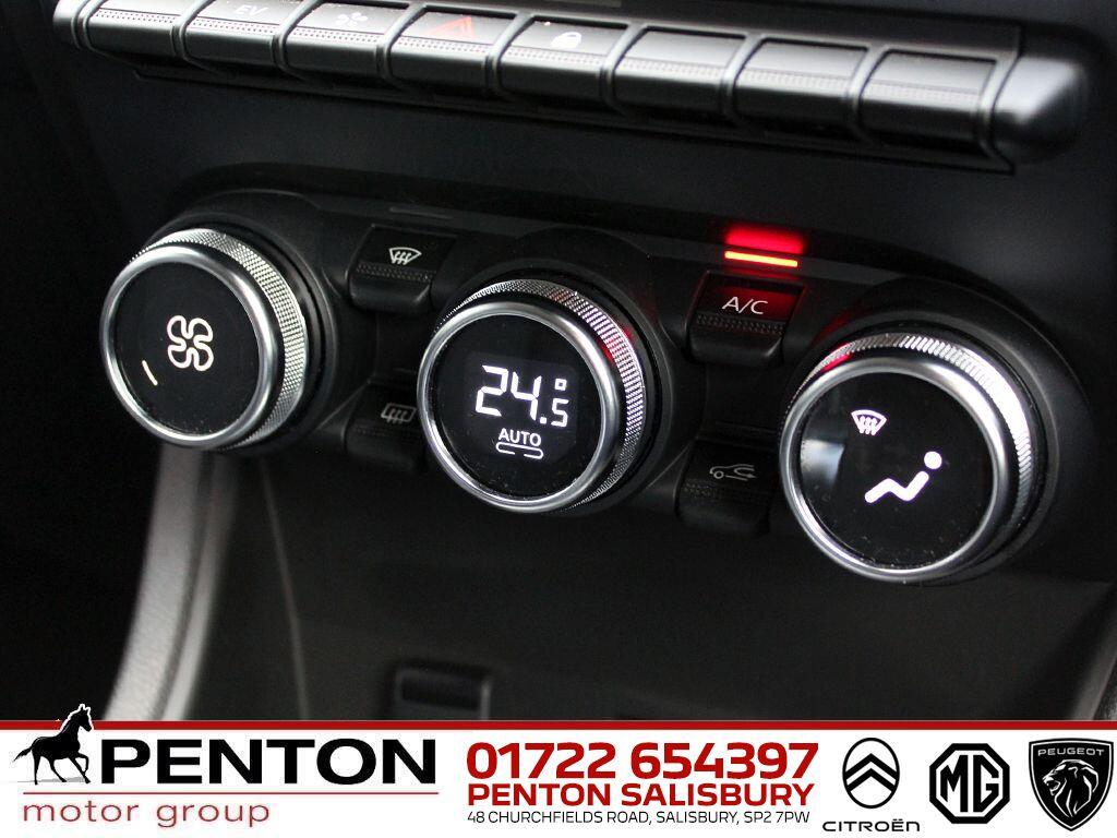 Used Renault Captur 2023 for sale - 76898680: Photo 12