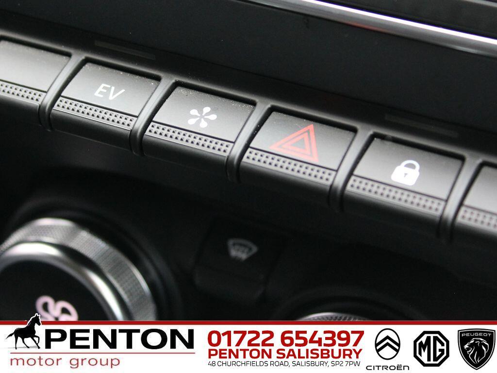 Used Renault Captur 2023 for sale - 76898680: Photo 13