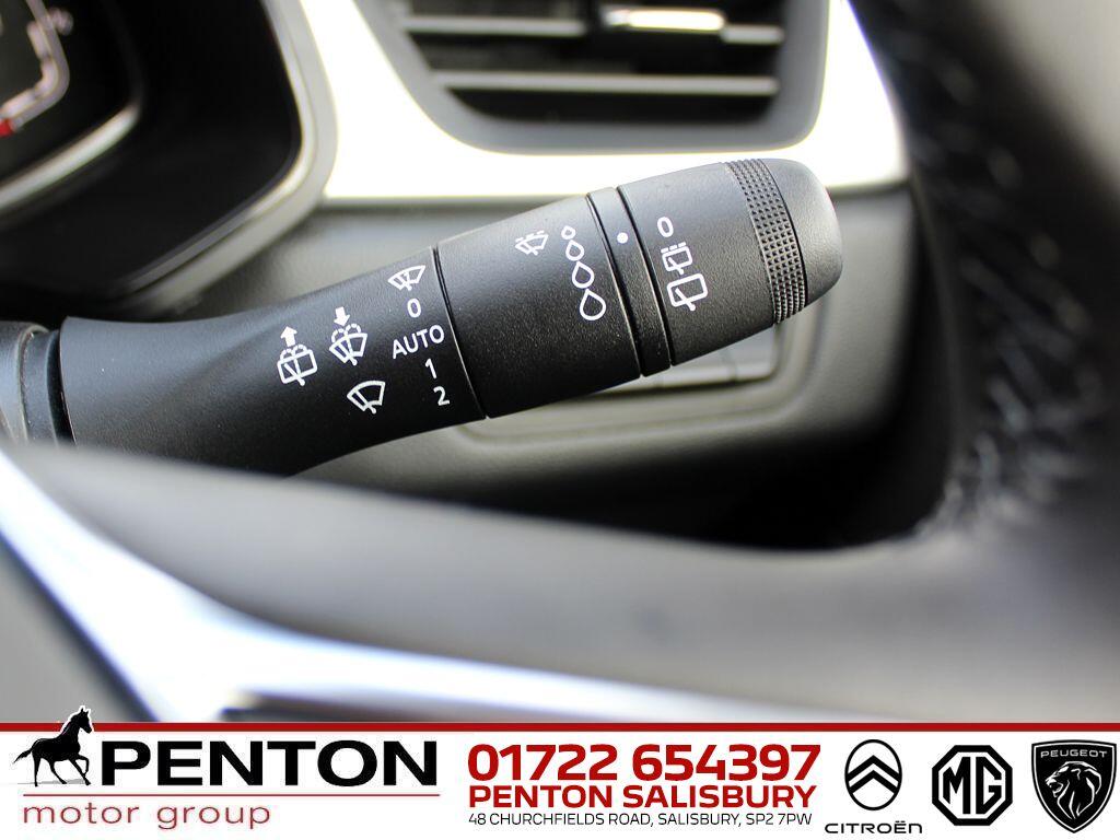 Used Renault Captur 2023 for sale - 76898680: Photo 18