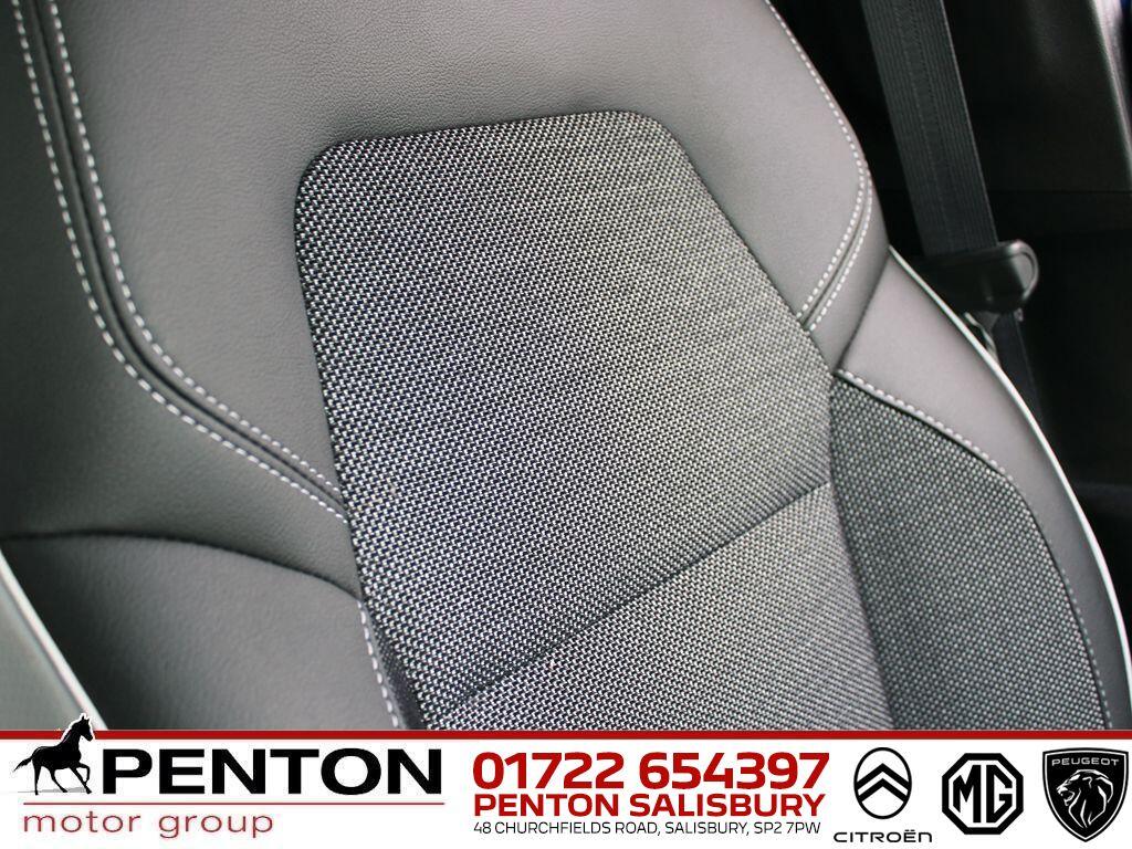 Used Renault Captur 2023 for sale - 76898680: Photo 28