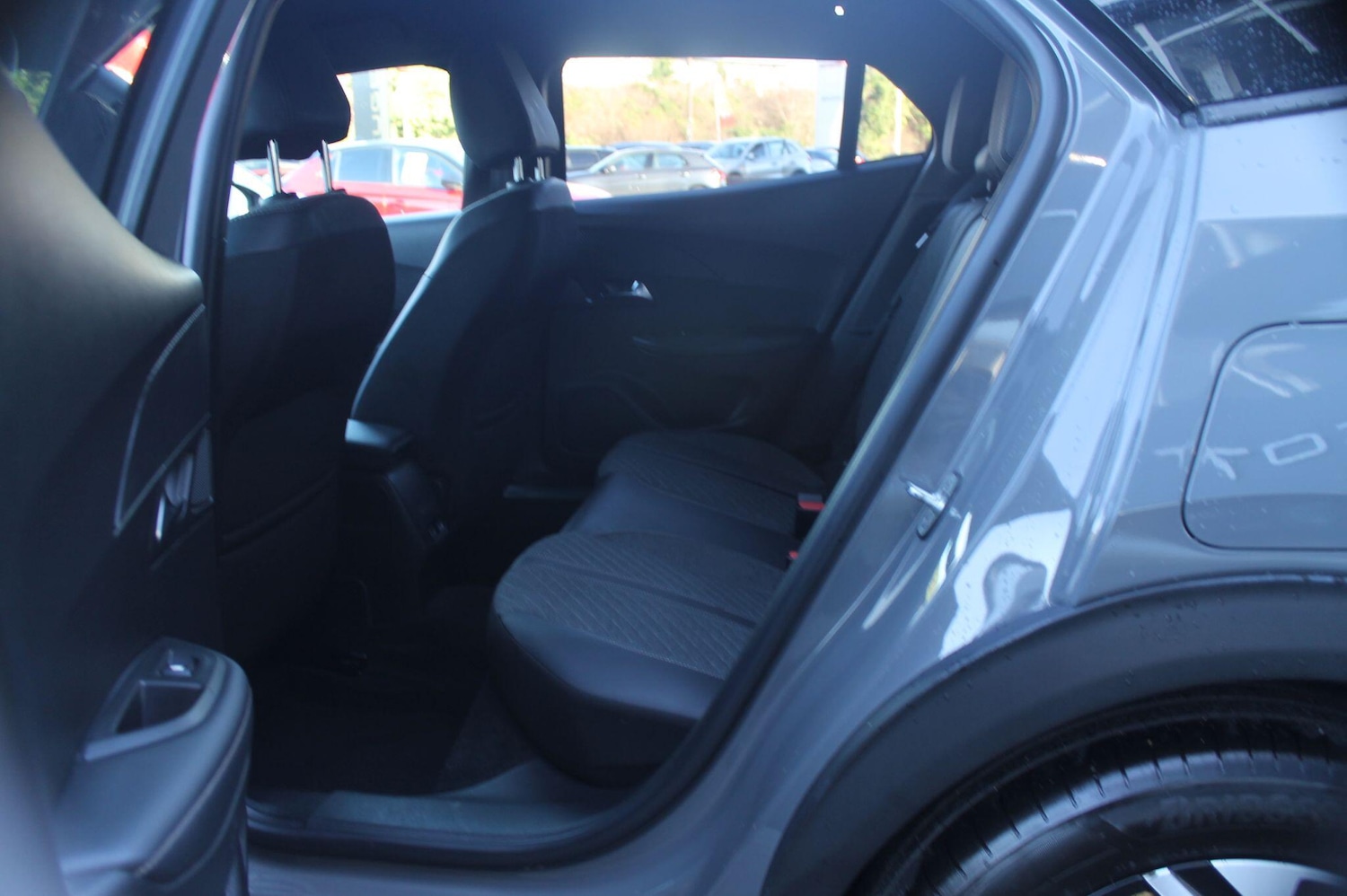 Used Peugeot E-2008 2024 for sale - 76802465: Photo 15