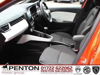 Used Renault Clio 2022 for sale - 75781049: Photo