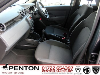 Used Dacia Duster 2023 for sale - 78318699: Photo