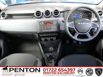 Used Dacia Duster 2023 for sale - 78318699: Photo