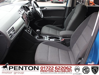 Used Volkswagen Touran 2021 for sale - 75990617: Photo 2