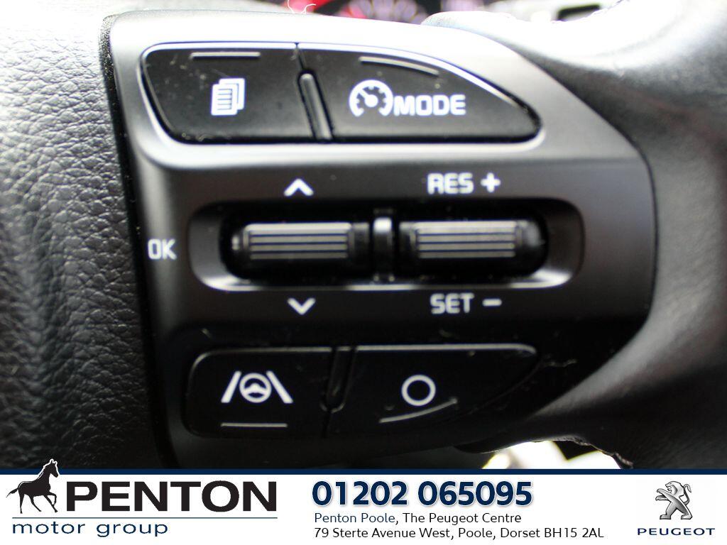 Used Kia Stonic 2021 for sale - 76326587: Photo 11