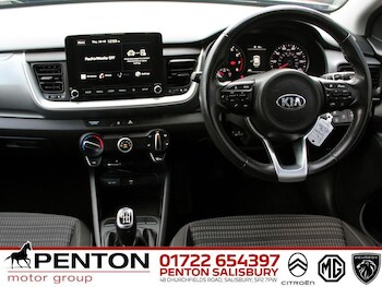Used Kia Stonic 2021 for sale - 76326587: Photo 2