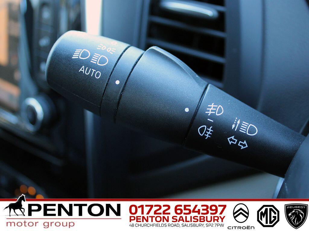 Used Renault Captur 2018 for sale - 76765678: Photo 15