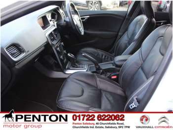 Used Volvo V40 2019 for sale - 73553500: Photo