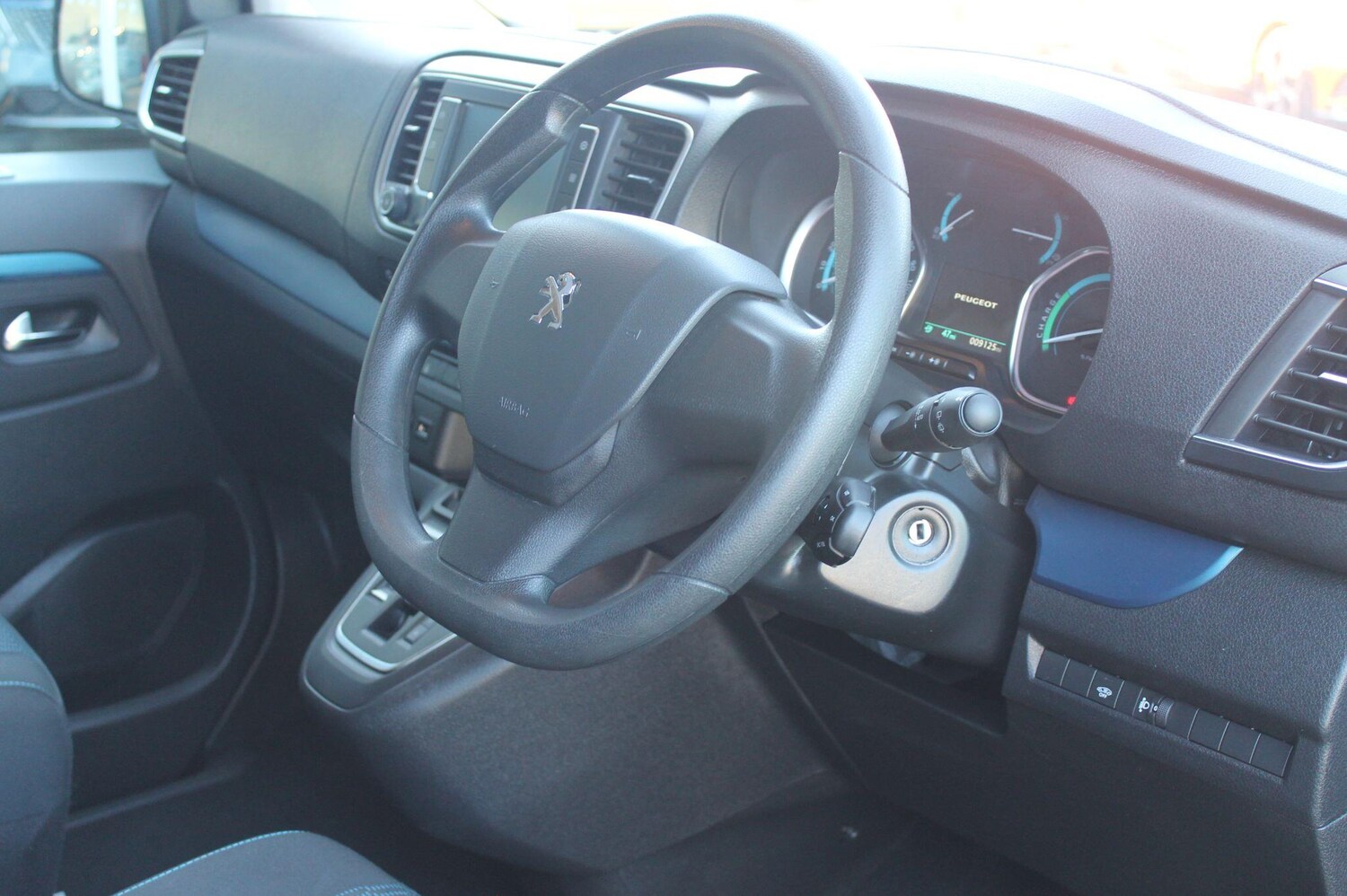 Used Peugeot e-Traveller 2021 for sale - 77839495: Photo 37