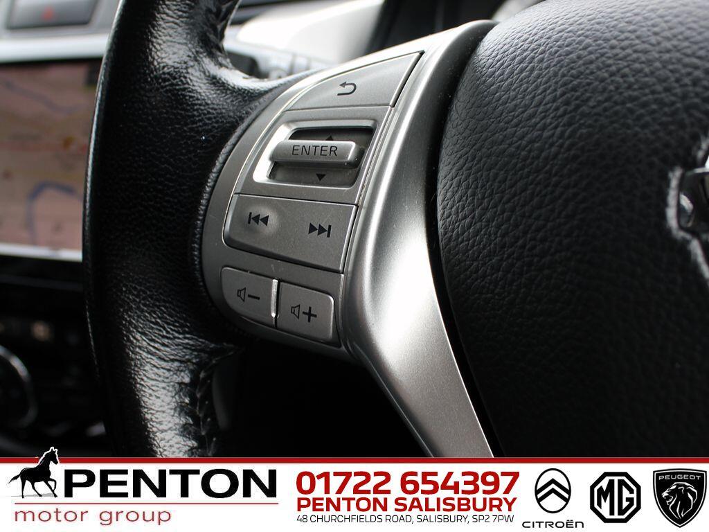 Used Nissan Navara 2020 for sale - 77970204: Photo 18