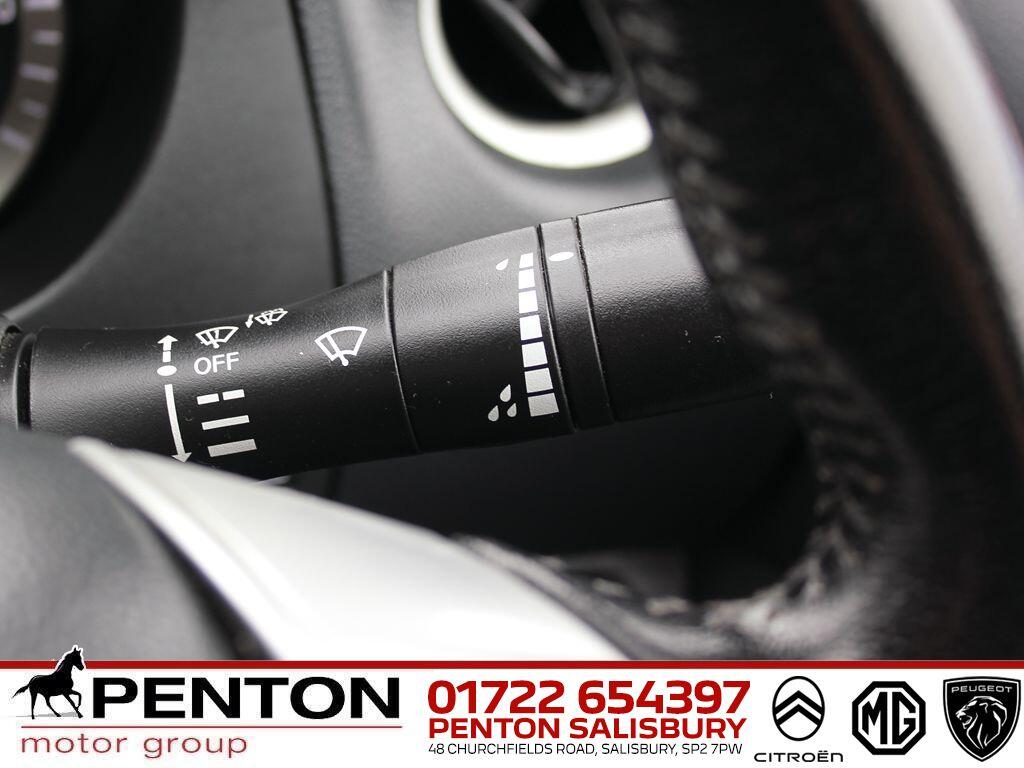 Used Nissan Navara 2020 for sale - 77970204: Photo 21