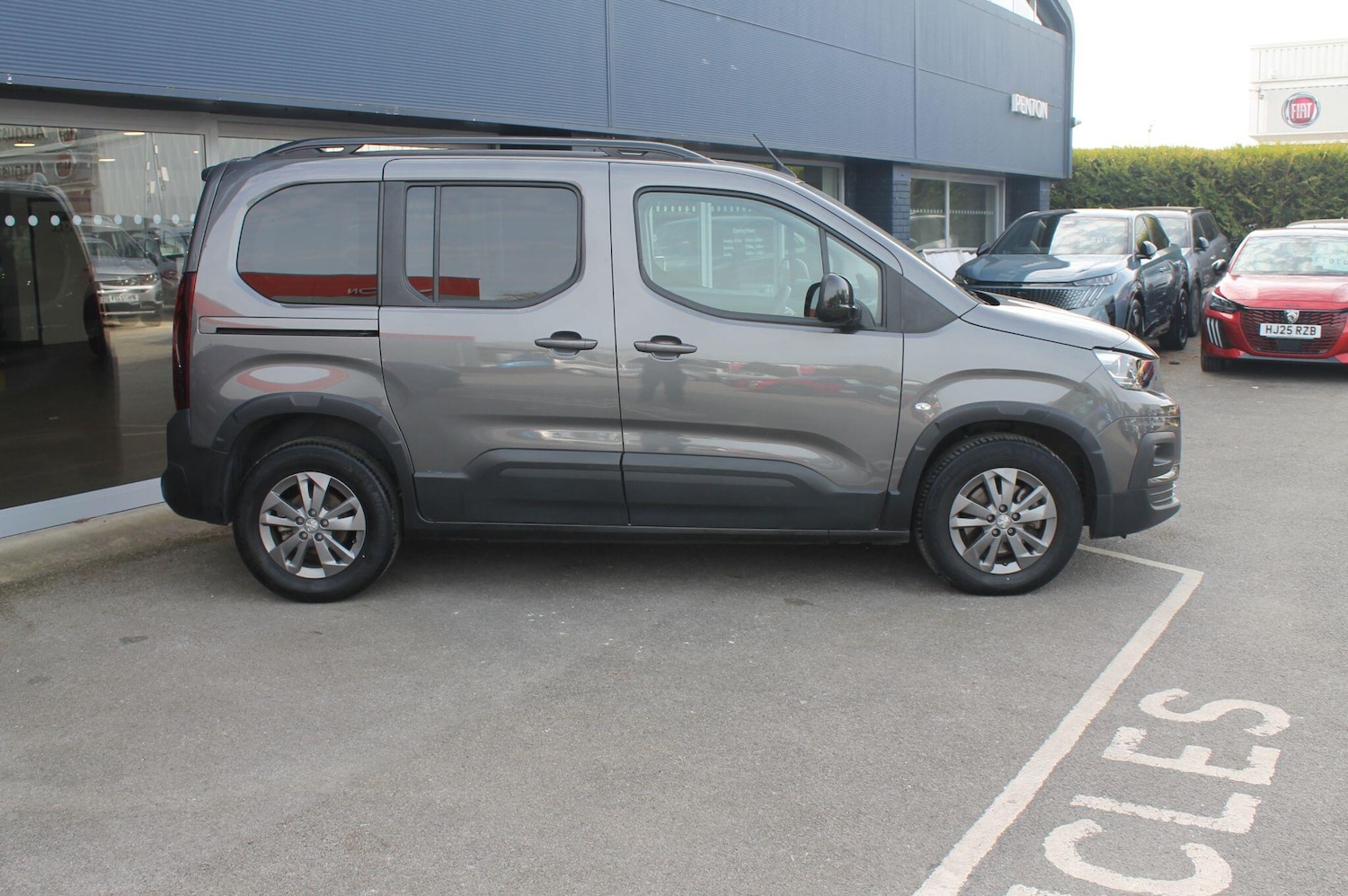 Used Peugeot Rifter 2022 for sale - 77970168: Photo 6