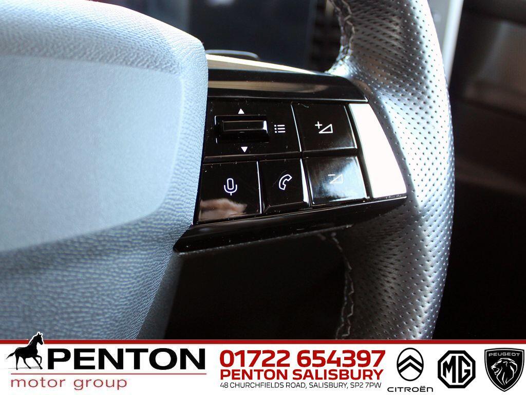 Used Vauxhall Astra 2023 for sale - 77970392: Photo 17