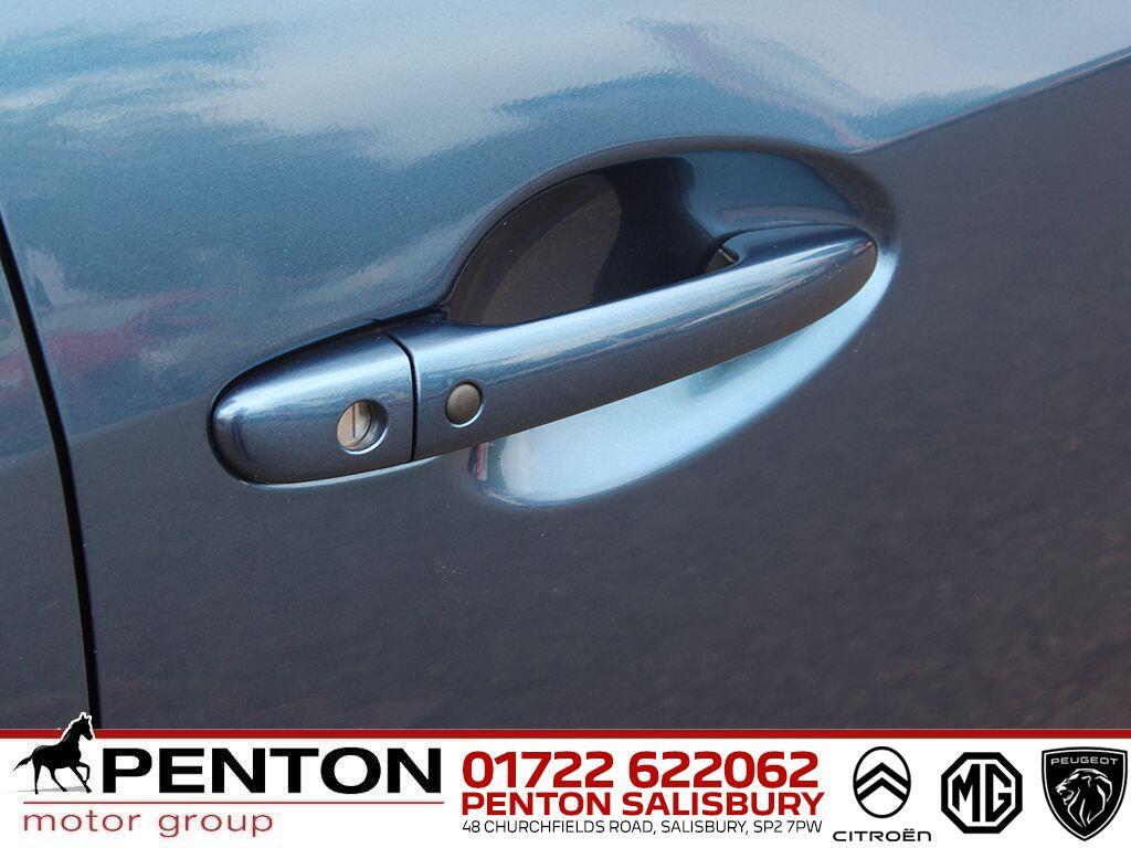 Used Mazda Mazda2 2023 for sale - 76965373: Photo 15