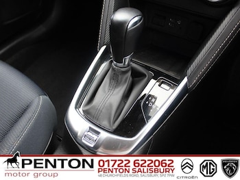 Used Mazda Mazda2 2023 for sale - 76965373: Photo