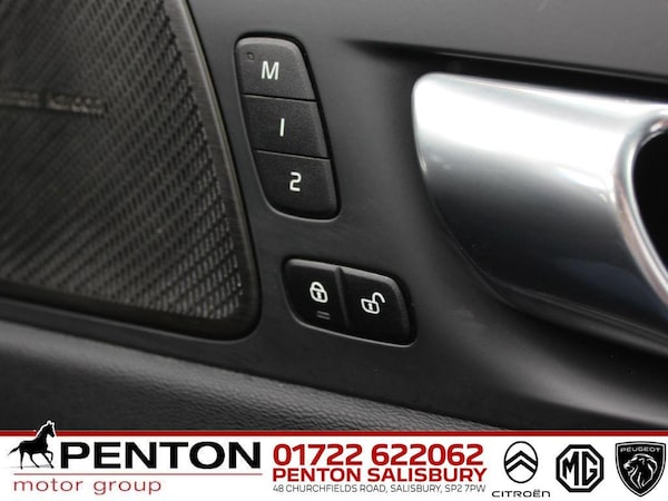 Used Volvo XC60 2023 for sale - 75387696: Photo 9