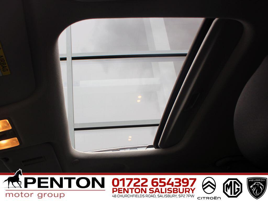 Used Hyundai i10 2018 for sale - 76326222: Photo 3