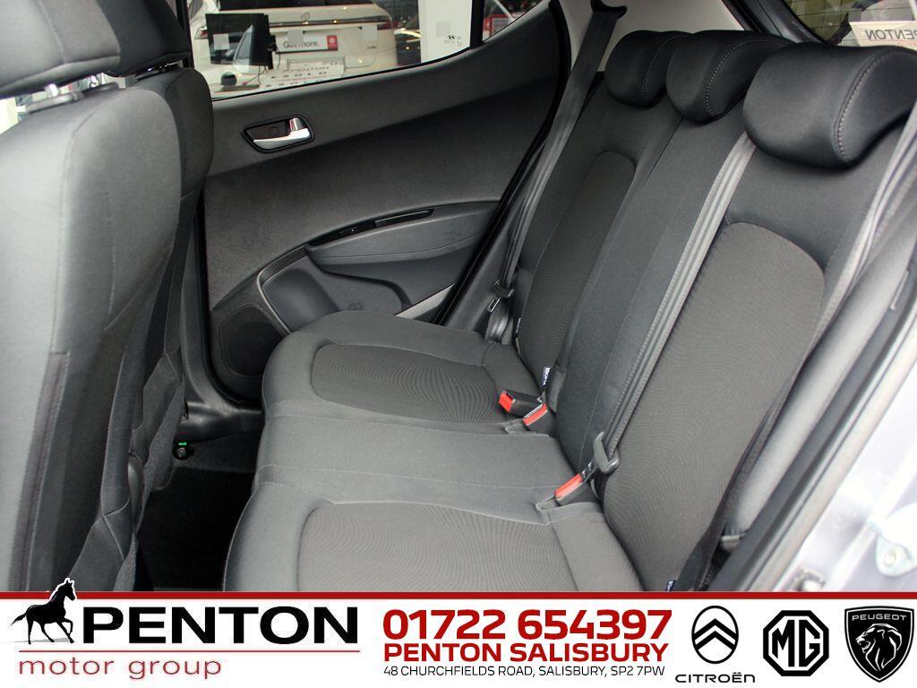 Used Hyundai i10 2018 for sale - 76326222: Photo 8
