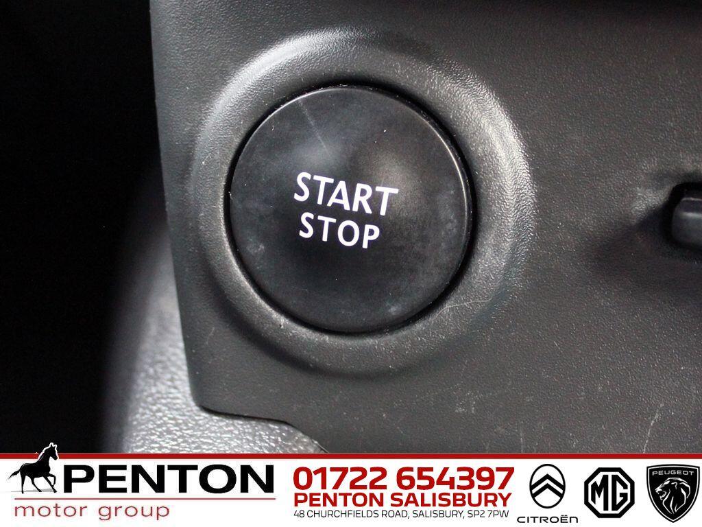 Used Renault Clio for sale - 77970678: Photo 12