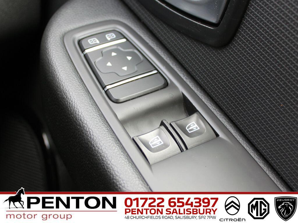 Used Renault Clio for sale - 77970678: Photo 15