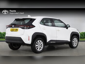 Used Toyota Yaris Cross 2022 for sale - 77636475: Photo