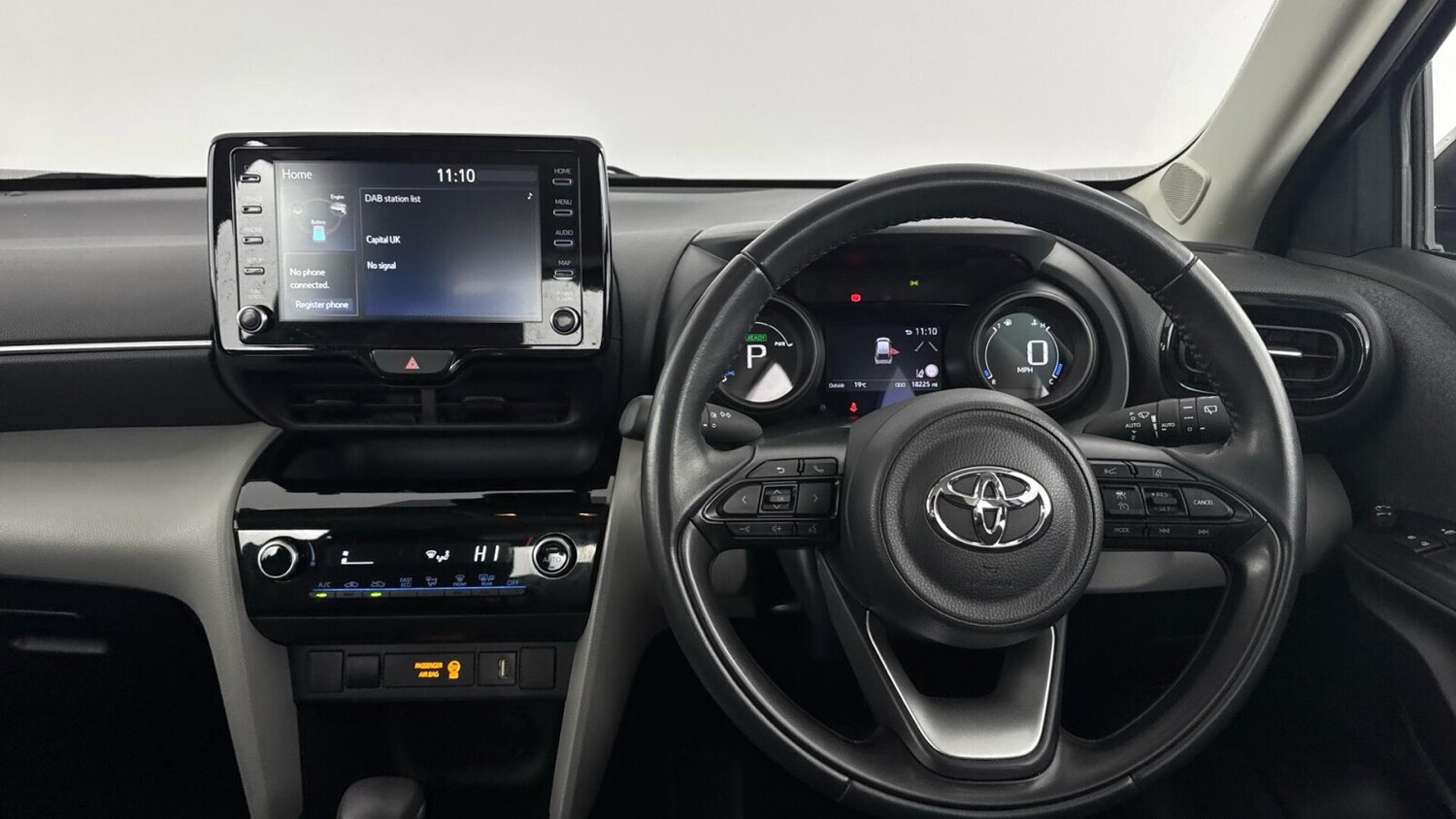 Used Toyota Yaris Cross 2022 for sale - 77636475: Photo 6