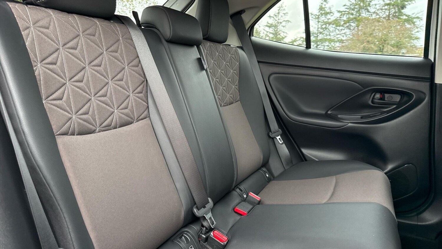 Used Toyota Yaris Cross 2022 for sale - 76675383: Photo 13