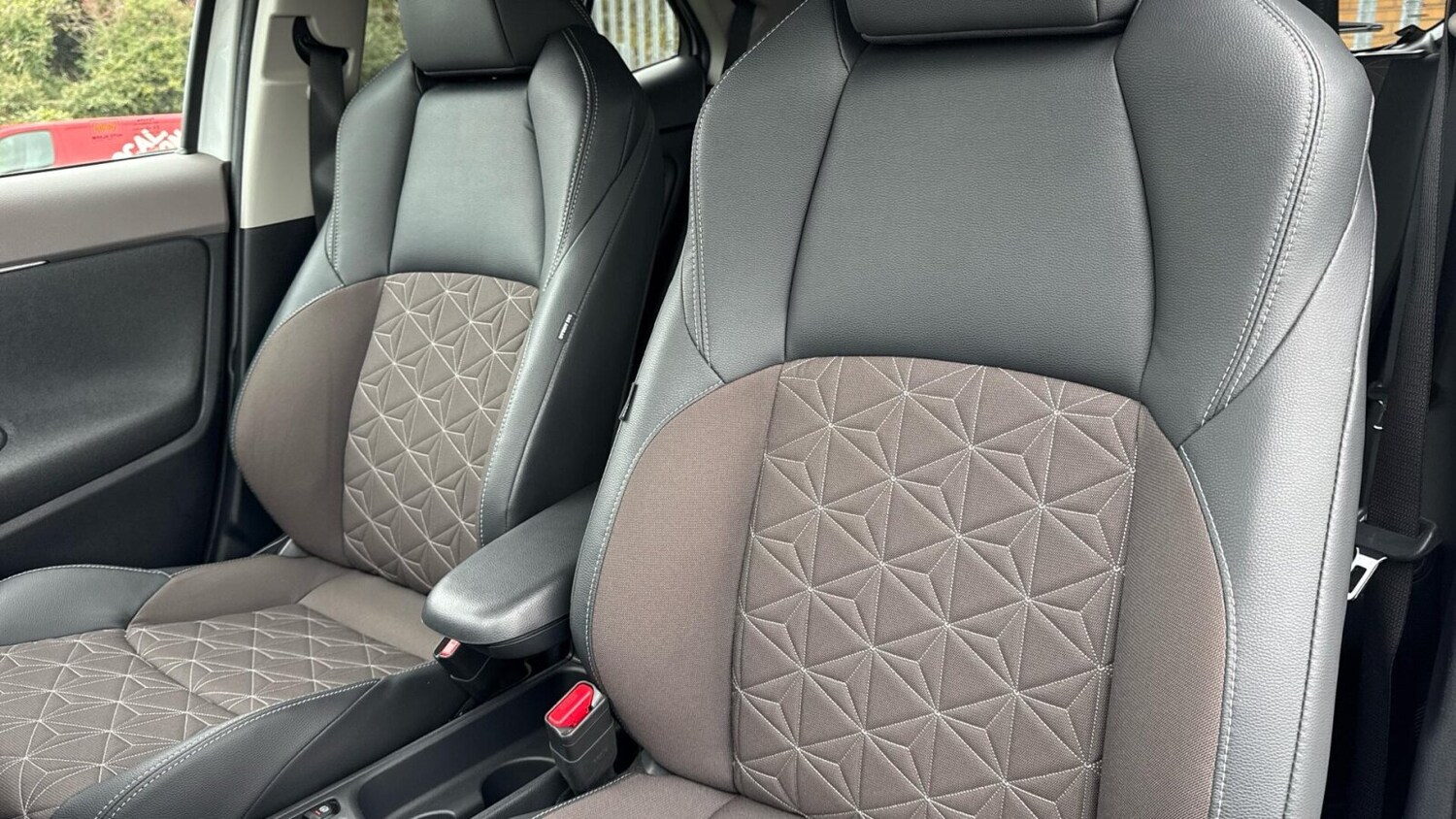 Used Toyota Yaris Cross 2022 for sale - 76675383: Photo 24